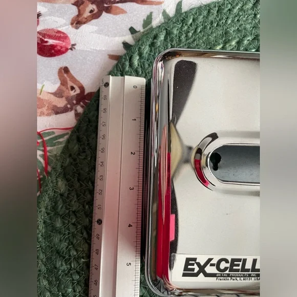 EUC METAL WALL MOUNT TISSUE BOX
MEDICAL GRADE EX-CELL METAL PRODUCTS INC. - Picture 2 of 6